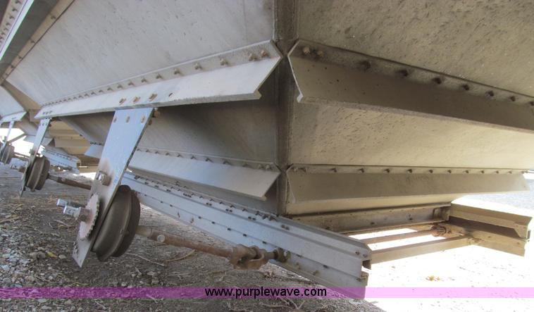 image for item E3539 1989 Wilson Convert-A-Hauler trailer