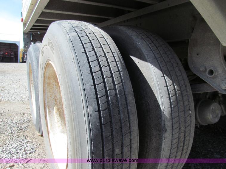 image for item E3539 1989 Wilson Convert-A-Hauler trailer