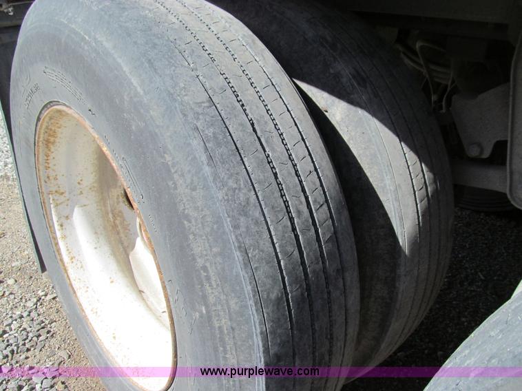 image for item E3539 1989 Wilson Convert-A-Hauler trailer