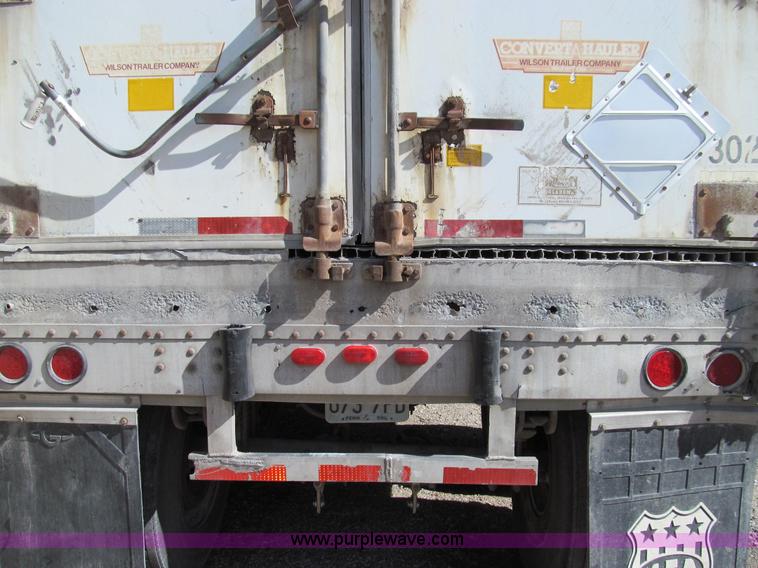 image for item E3539 1989 Wilson Convert-A-Hauler trailer