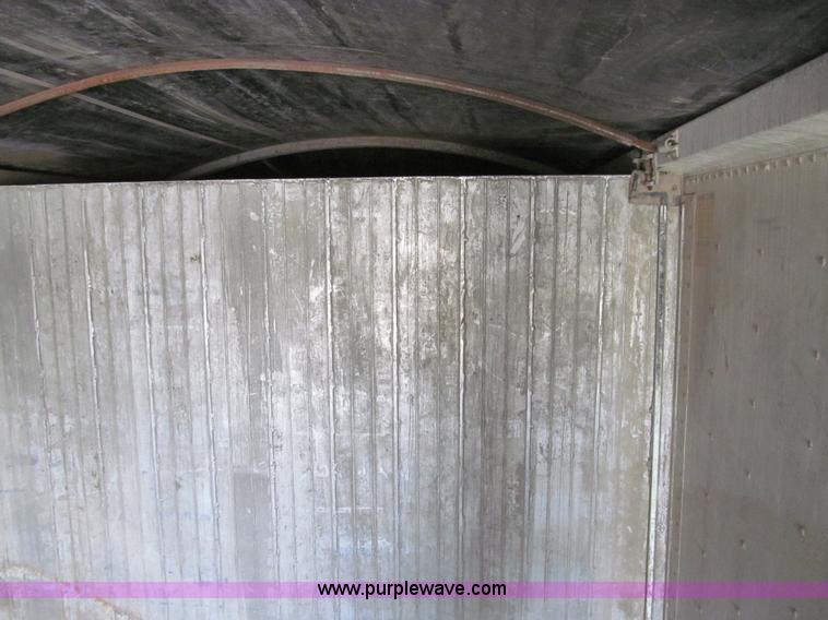 image for item E3539 1989 Wilson Convert-A-Hauler trailer