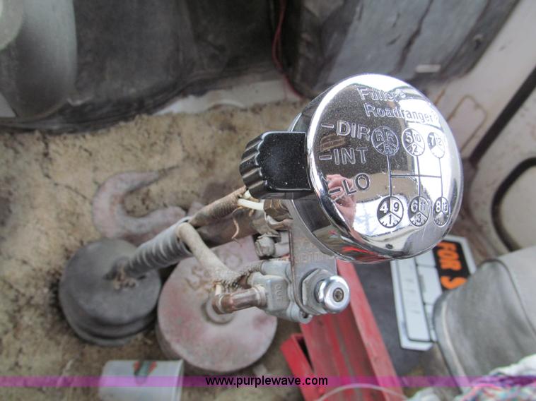 image for item E5638 1974 Ford 8000 winch truck