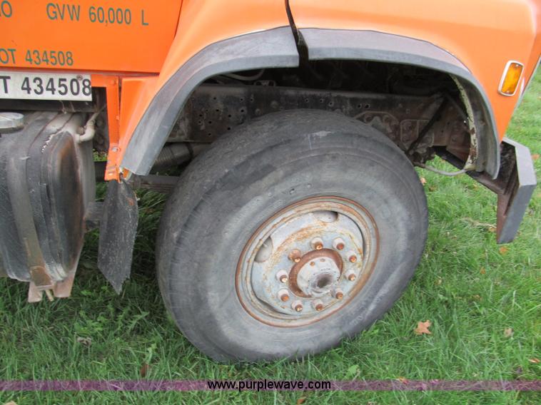 image for item E5638 1974 Ford 8000 winch truck