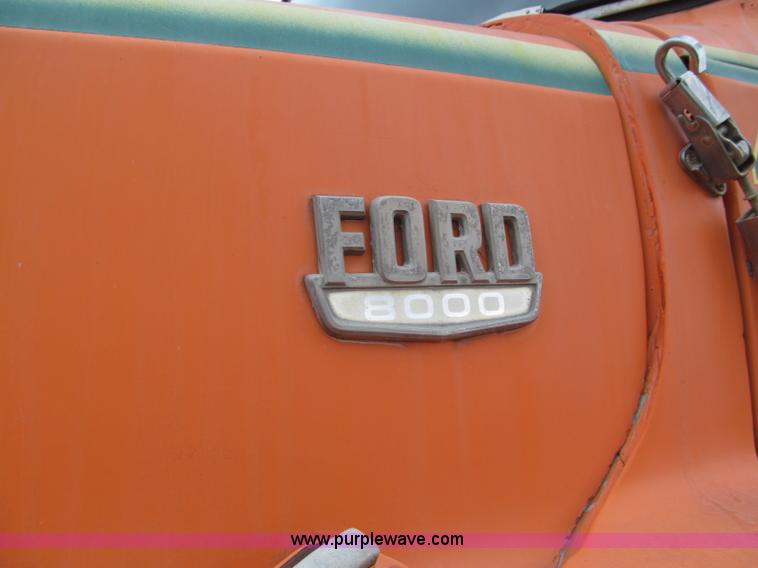 image for item E5638 1974 Ford 8000 winch truck