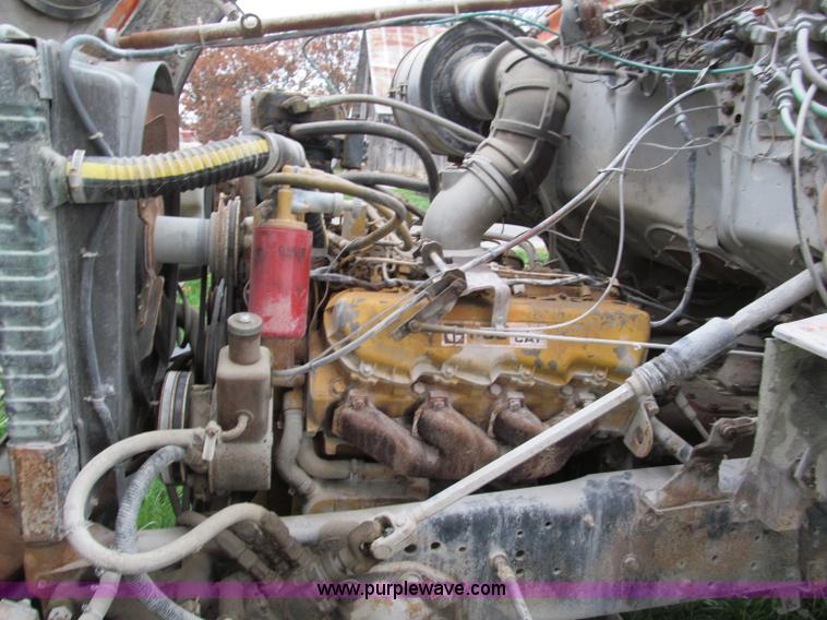 image for item E5638 1974 Ford 8000 winch truck