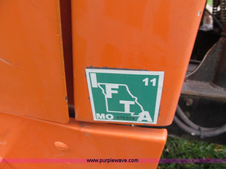 image for item E5638 1974 Ford 8000 winch truck