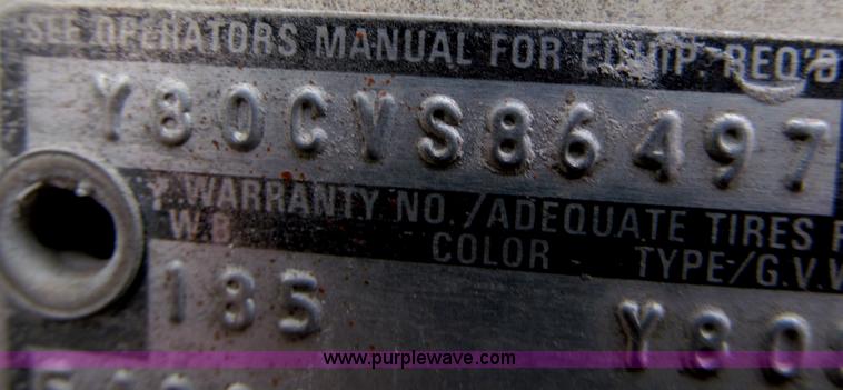 image for item E5638 1974 Ford 8000 winch truck