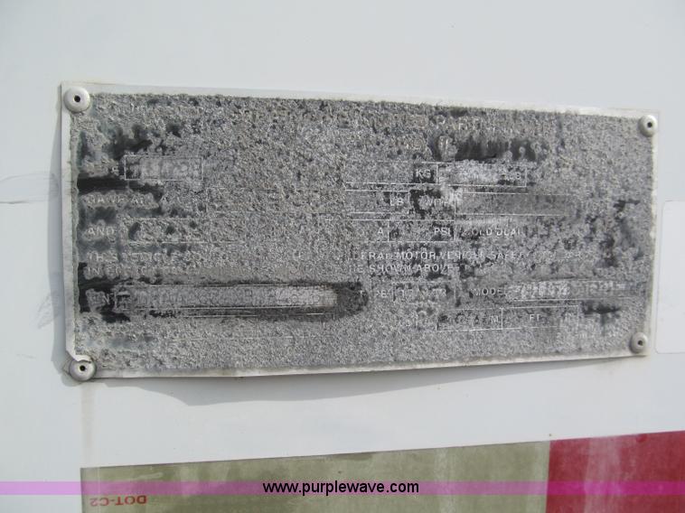 image for item E5689 1999 Great Dane 53' dry van trailer