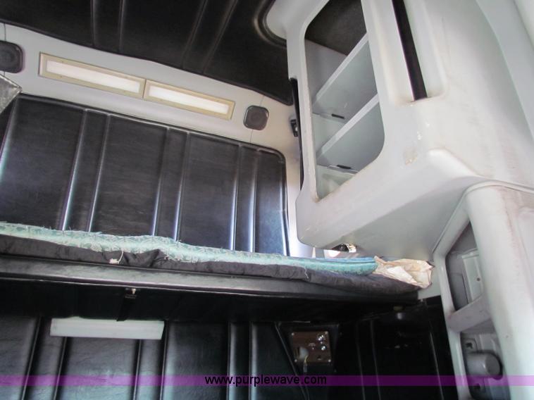 image for item E8126 1995 Freightliner FLD112 semi truck