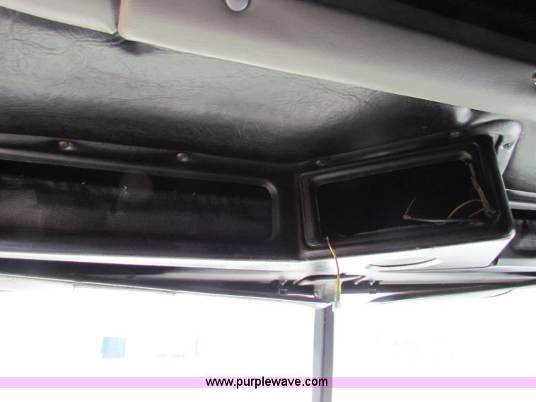 image for item E8126 1995 Freightliner FLD112 semi truck