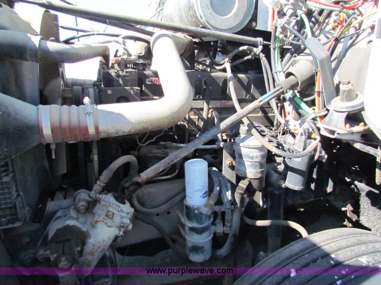 image for item E8126 1995 Freightliner FLD112 semi truck