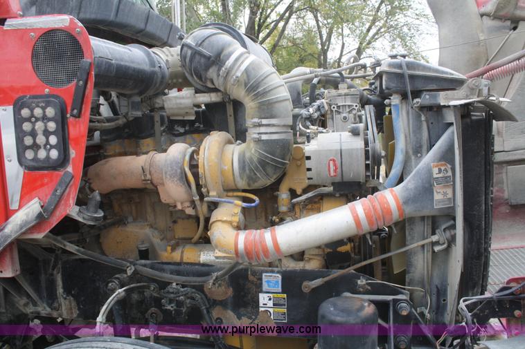 image for item F2699 2003 Kenworth T800 semi truck