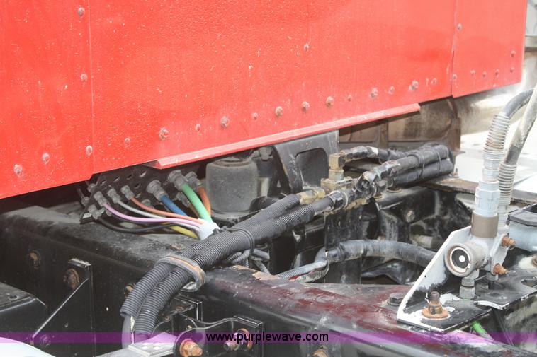 image for item F2699 2003 Kenworth T800 semi truck