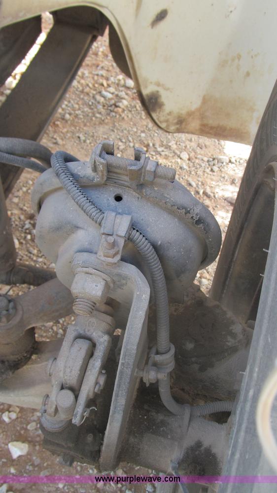 image for item F3054 1997 Freightliner FL70 semi truck