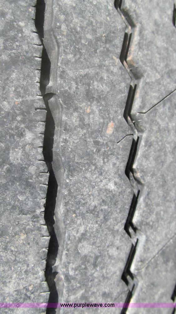 image for item F3054 1997 Freightliner FL70 semi truck