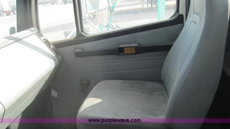 image for item F3054 1997 Freightliner FL70 semi truck