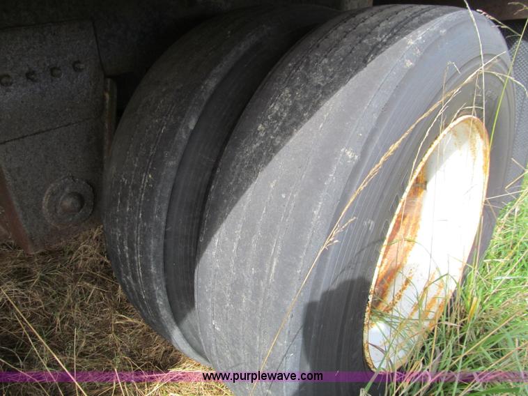 image for item F4615 1994 Great Dane refrigerated trailer