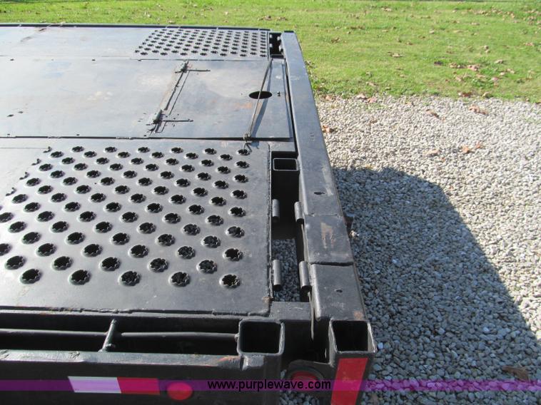 image for item F4633 1988 MO Trailers 48' flatbed trailer