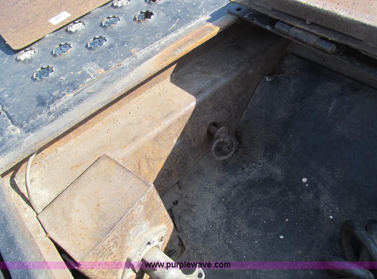 image for item F4633 1988 MO Trailers 48' flatbed trailer