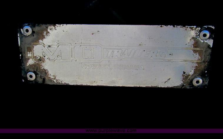 image for item F4633 1988 MO Trailers 48' flatbed trailer