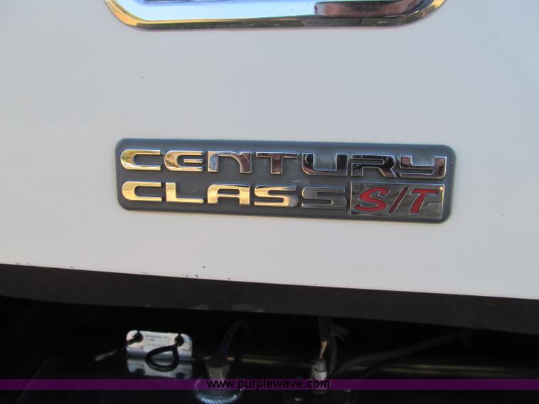 image for item F4634 2007 Freightliner ST120 semi truck