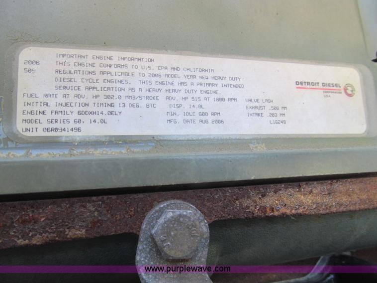 image for item F4634 2007 Freightliner ST120 semi truck