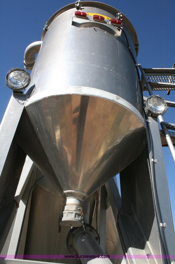 image for item G5526 1989 J&L pneumatic dry bulk trailer