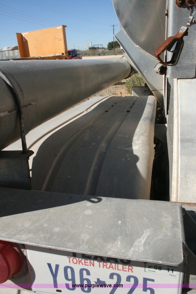 image for item G5526 1989 J&L pneumatic dry bulk trailer