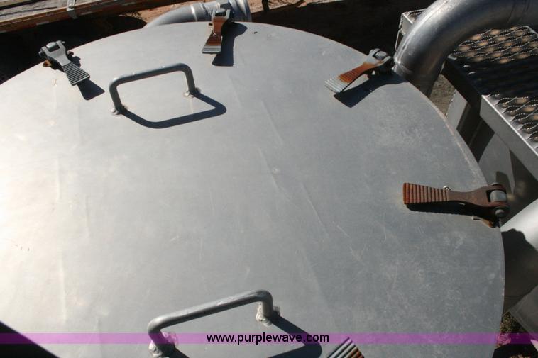 image for item G5526 1989 J&L pneumatic dry bulk trailer