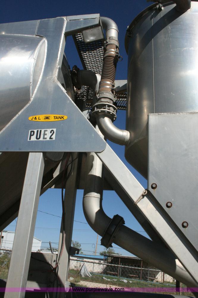 image for item G5526 1989 J&L pneumatic dry bulk trailer