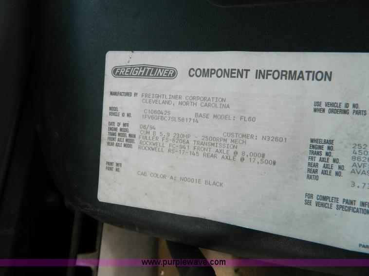 image for item G7503 1995 Freightliner FL60 semi truck