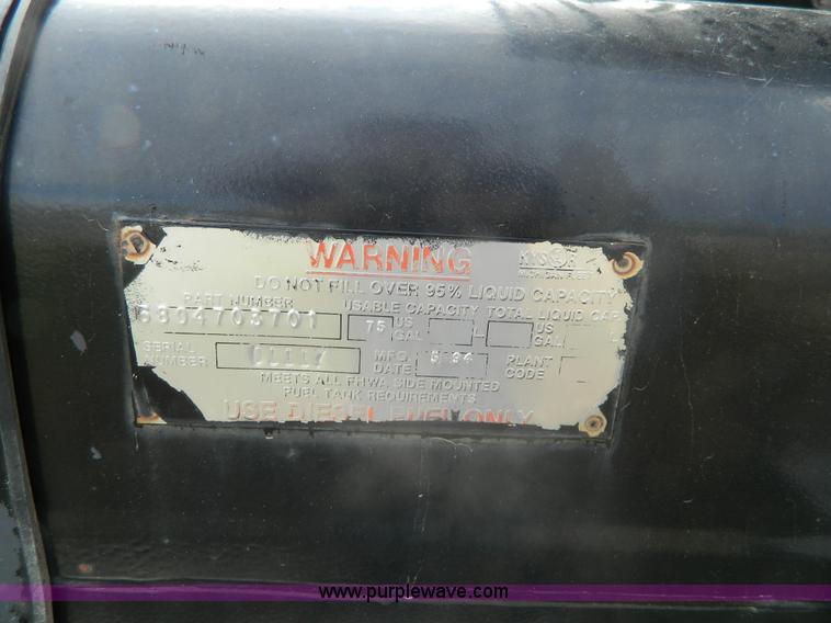 image for item G7503 1995 Freightliner FL60 semi truck