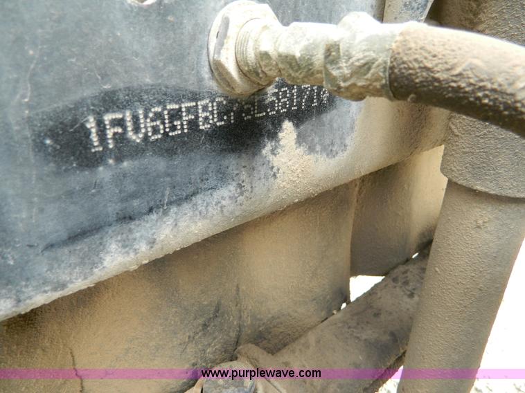 image for item G7503 1995 Freightliner FL60 semi truck