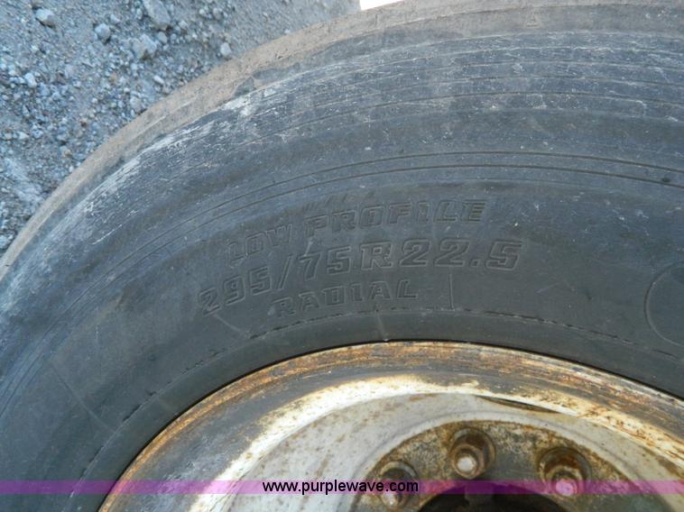 image for item G7548 1998 Wabash CP102CW dry van trailer