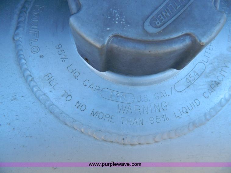 image for item G7549 2000 Freightliner FLD120 semi truck