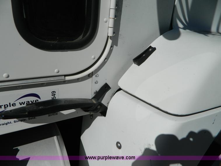 image for item G7549 2000 Freightliner FLD120 semi truck