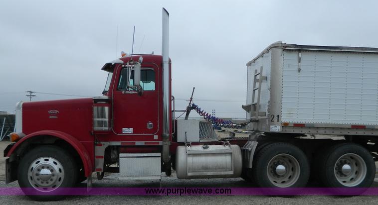 image for item G7557 1991 Peterbilt 379 Glider Kit semi truck