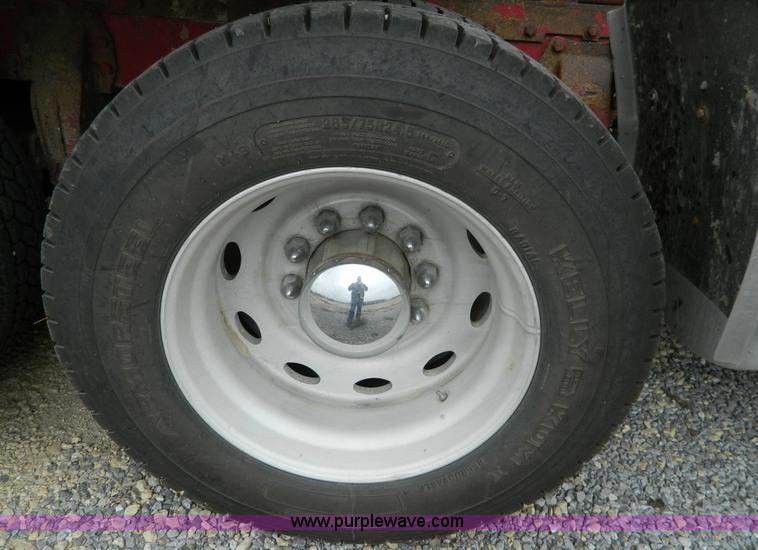 image for item G7557 1991 Peterbilt 379 Glider Kit semi truck