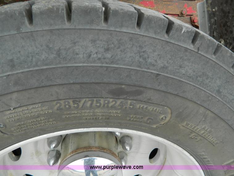 image for item G7557 1991 Peterbilt 379 Glider Kit semi truck