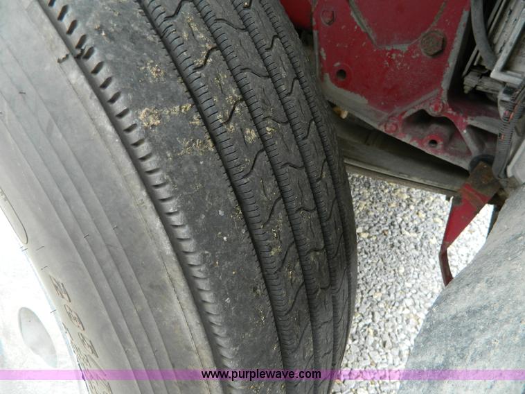 image for item G7557 1991 Peterbilt 379 Glider Kit semi truck