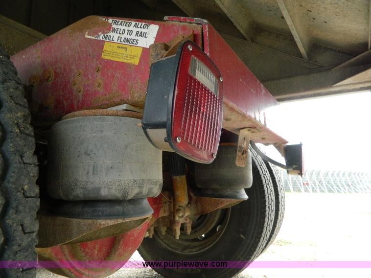 image for item G7557 1991 Peterbilt 379 Glider Kit semi truck