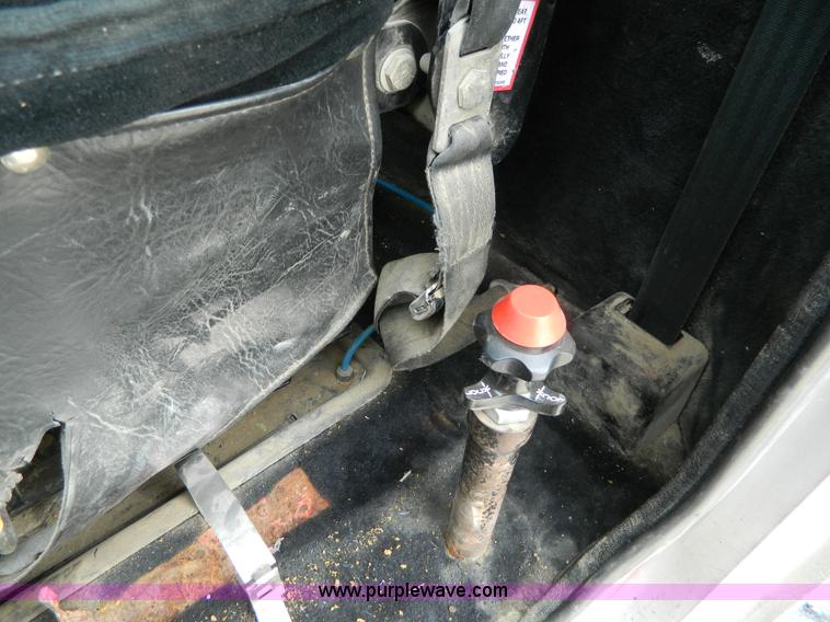 image for item G7557 1991 Peterbilt 379 Glider Kit semi truck