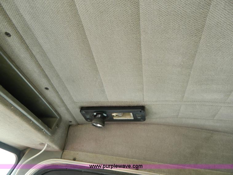 image for item G7557 1991 Peterbilt 379 Glider Kit semi truck