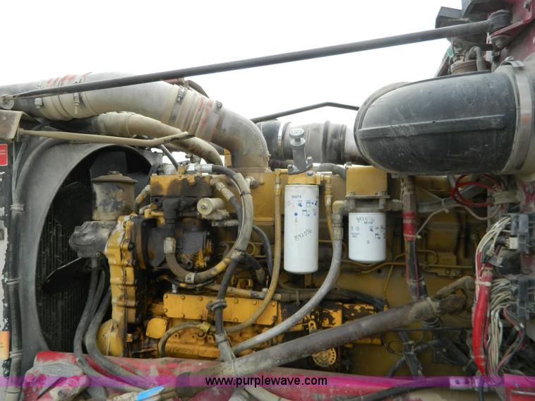 image for item G7557 1991 Peterbilt 379 Glider Kit semi truck