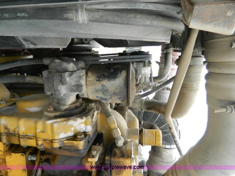 image for item G7557 1991 Peterbilt 379 Glider Kit semi truck