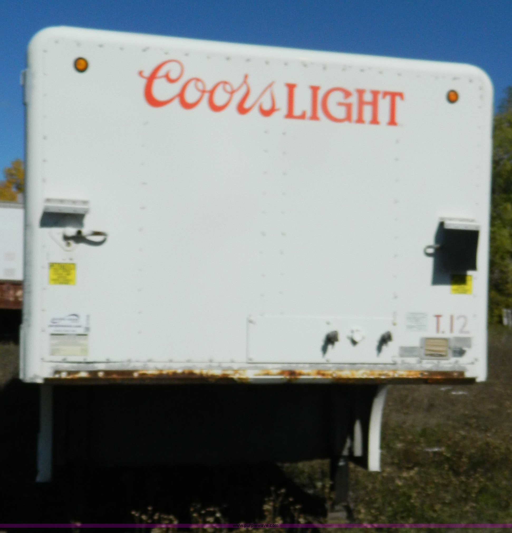 1995 Hackney & Sons beverage trailer in Salina, KS Item G7546 sold Purple Wave