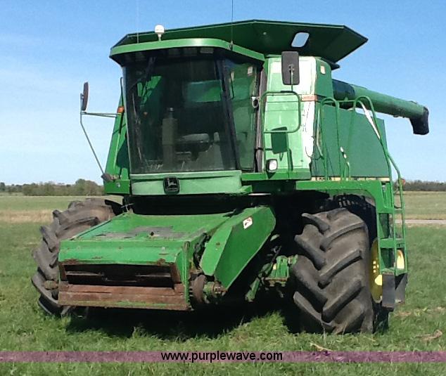 image for item B1499 1994 John Deere 9600 combine
