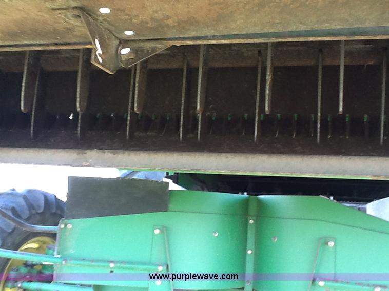 image for item B1499 1994 John Deere 9600 combine