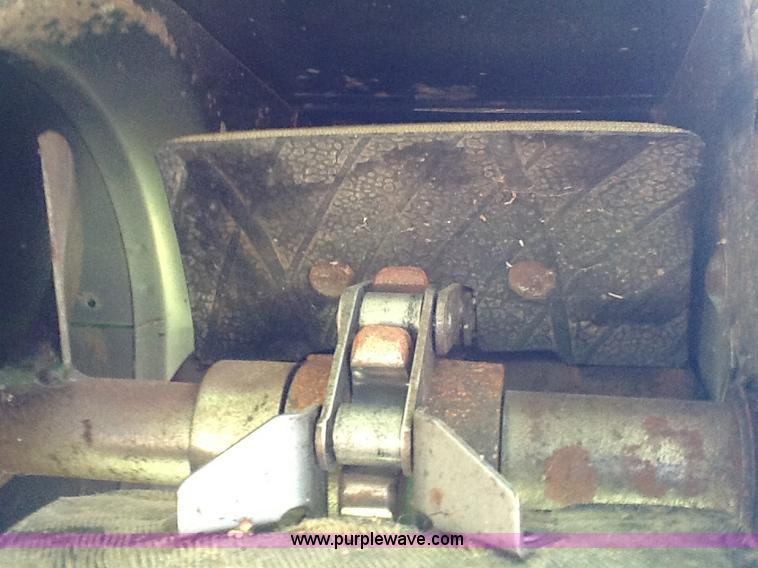 image for item B1499 1994 John Deere 9600 combine