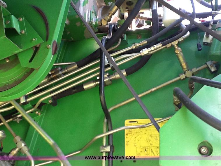 image for item B1499 1994 John Deere 9600 combine